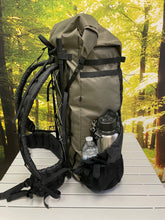 Load image into Gallery viewer, PBD - TRAILPACK60 - external frame hiking Ultralight Backpack - ECOPAK EPX200 - Ranger Green