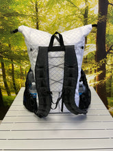 Load image into Gallery viewer, PBD - SOOLITE34 - frameless Ultralight hiking backpack - ECOPAK White